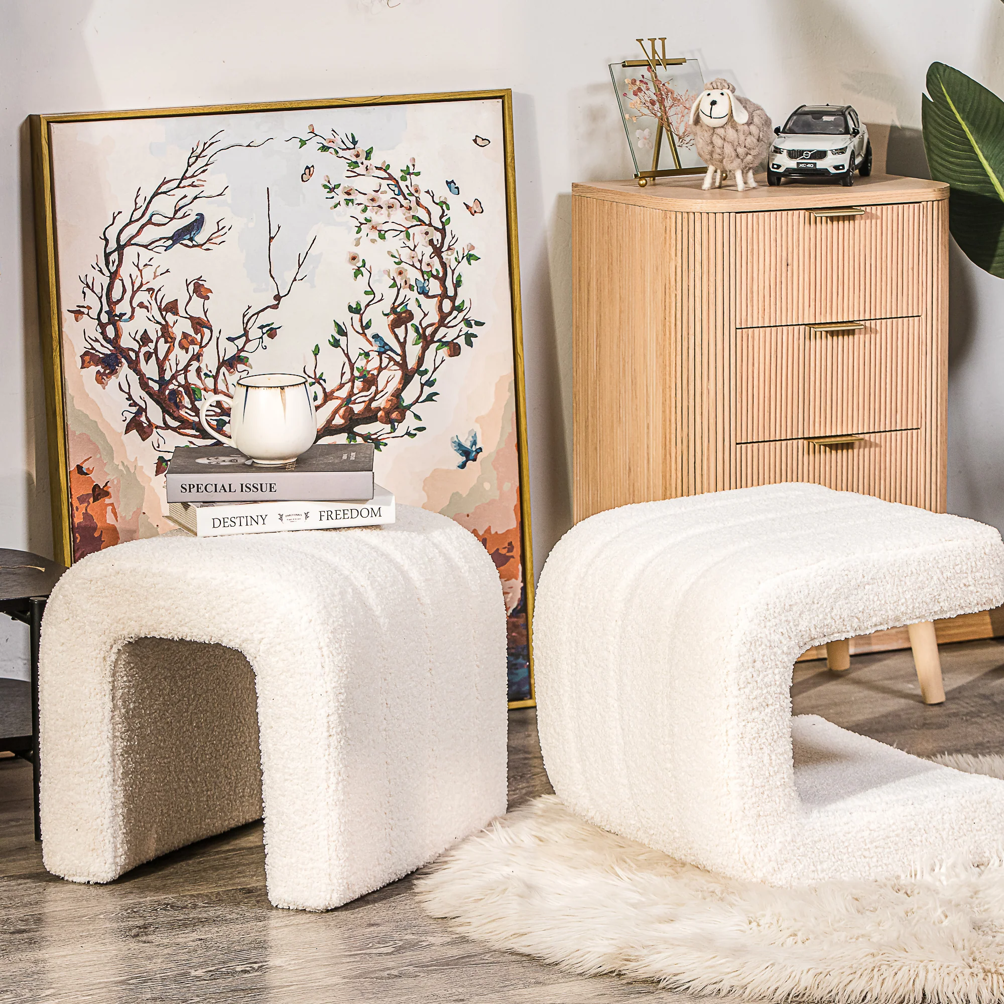 CEBU - Pouf en bouclettes blanches - Image 3