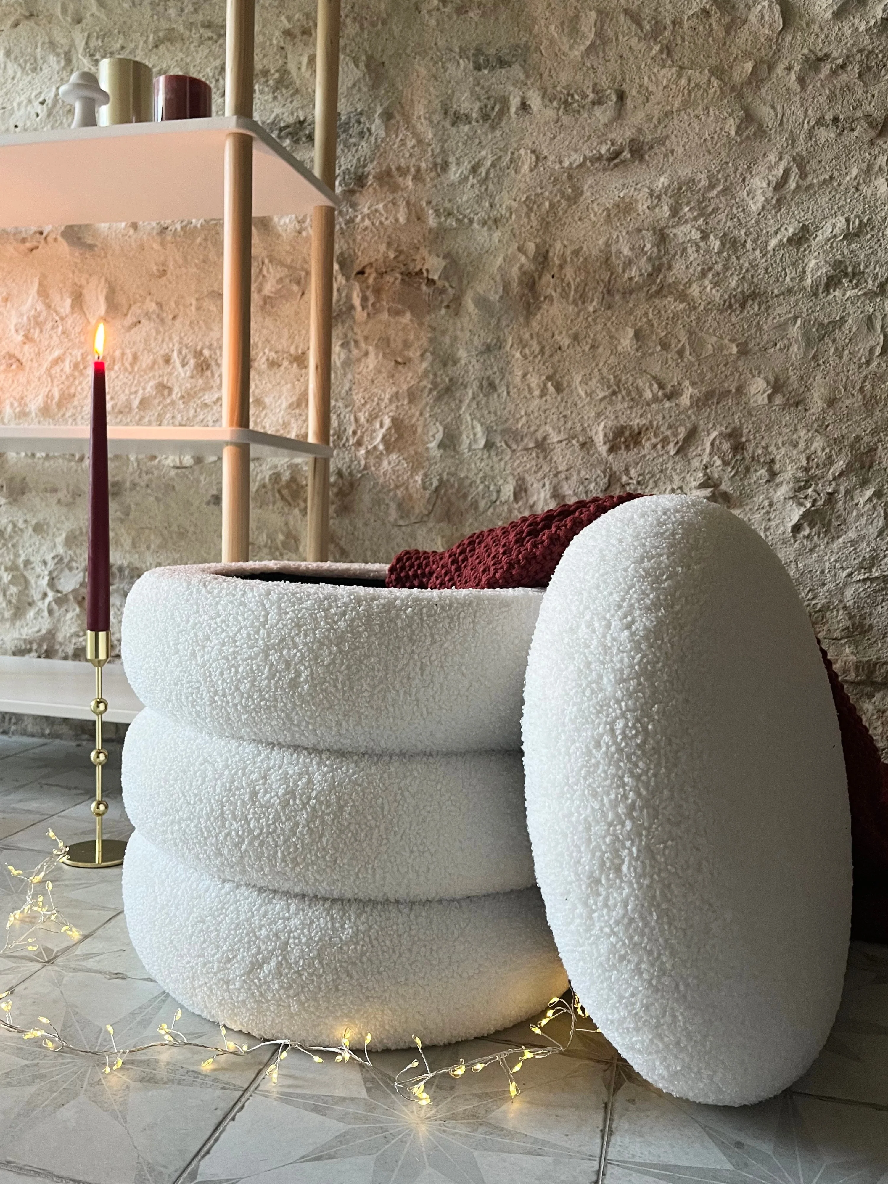 FLOKKE - Pouf avec rangement en bouclettes blanches style scandinave - Image 7