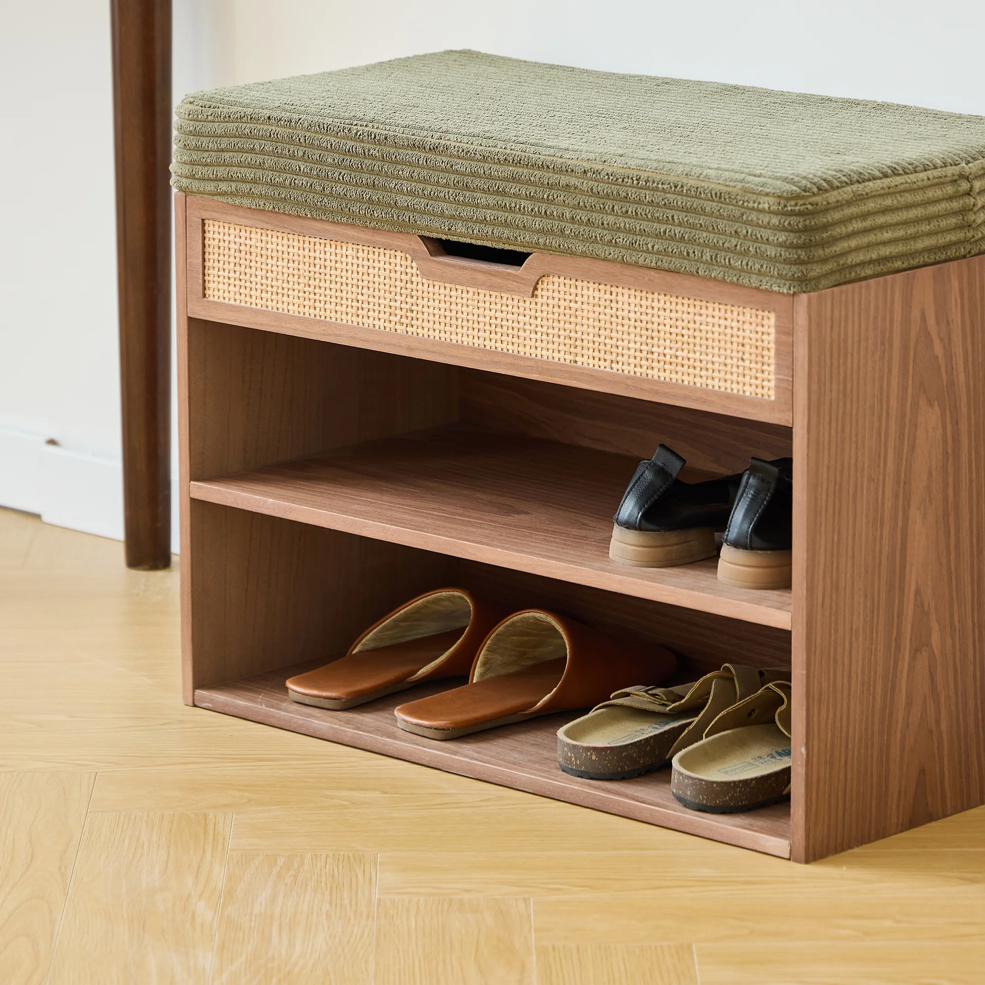 KUBO - Meuble à chaussures avec coffre en bois et velours côtelé vert khaki - Image 9