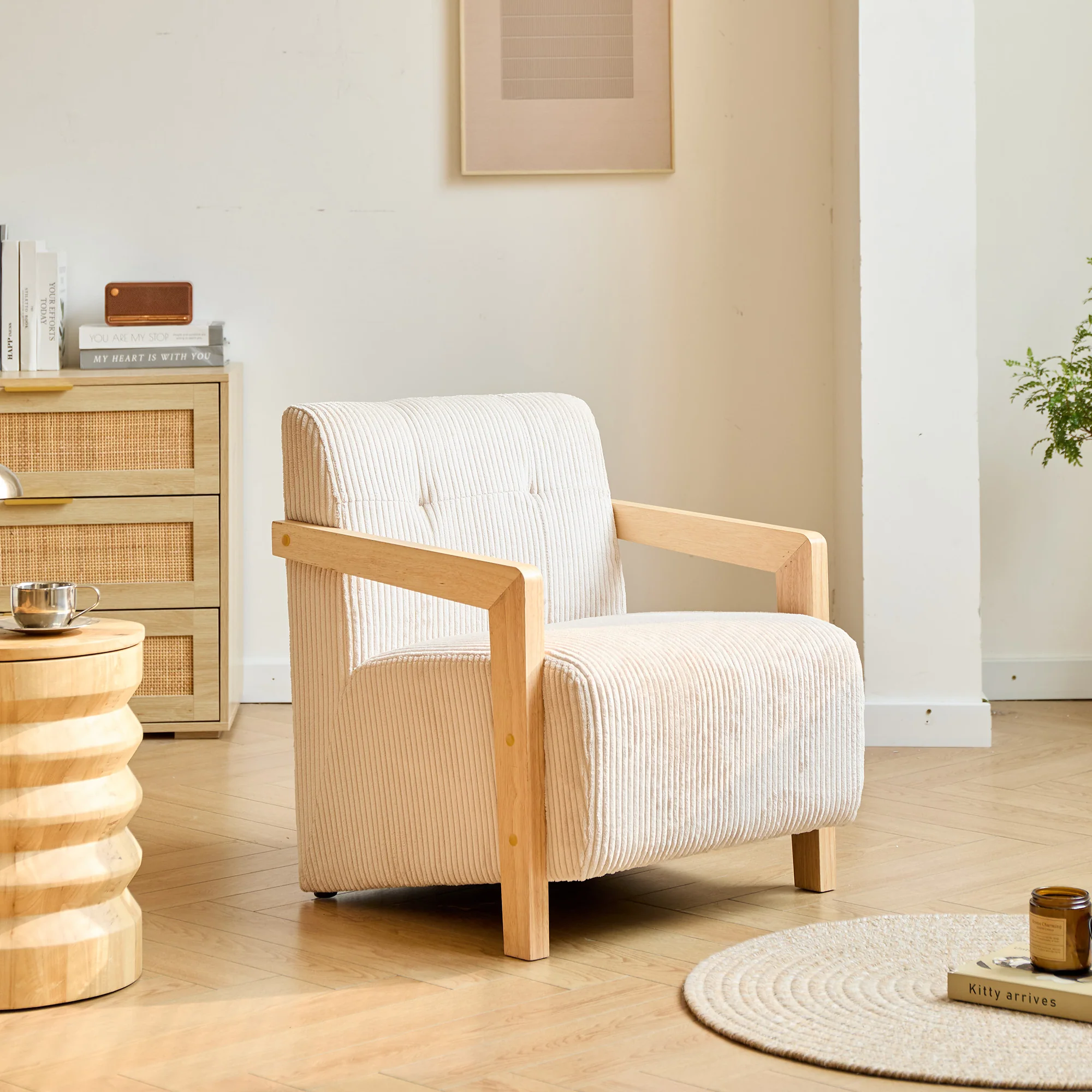 LERWICK - Fauteuil de salon en bois massif et velours côtelé beige - Image 2