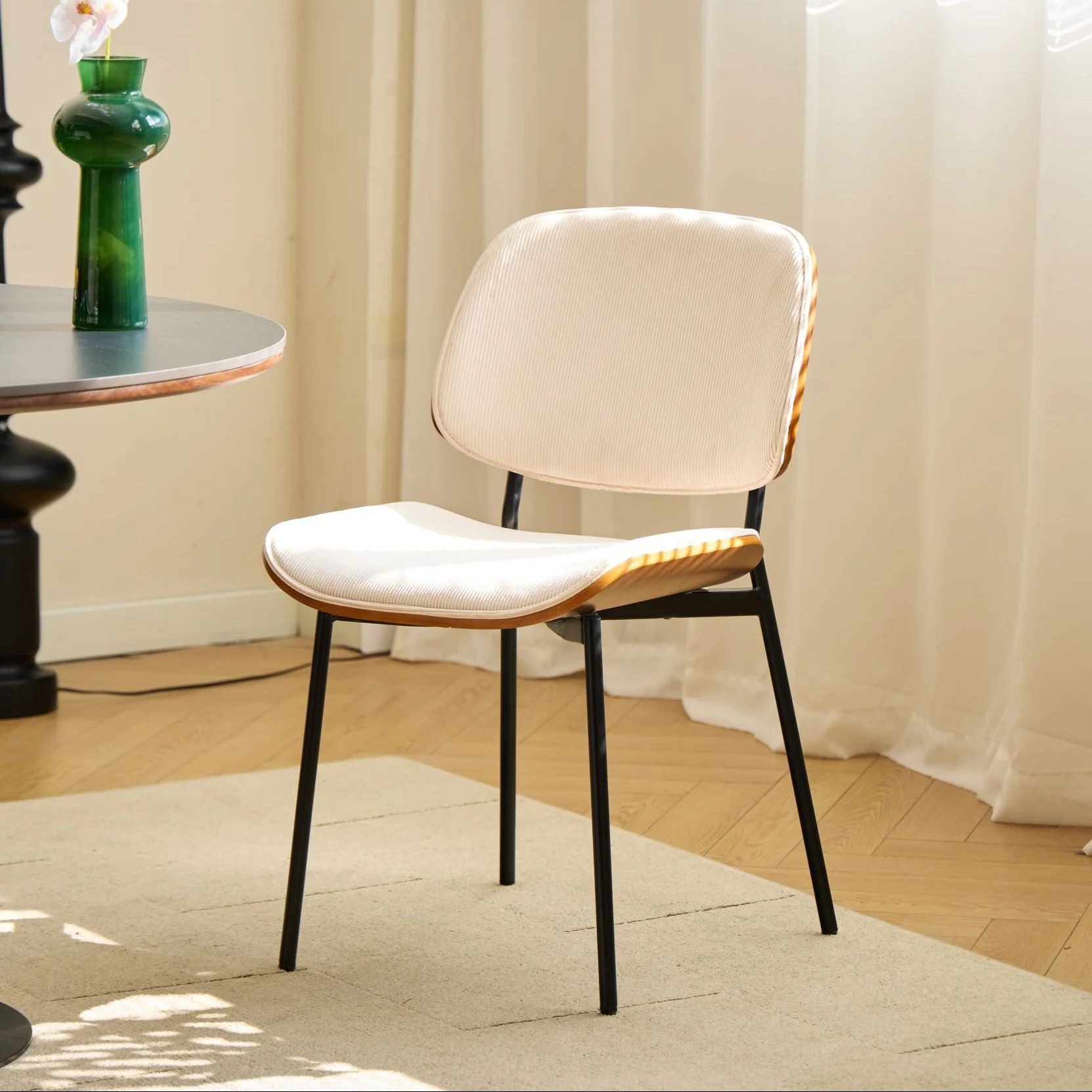ODENSE - Lot de 2 chaises en bois et velours côtelé beige