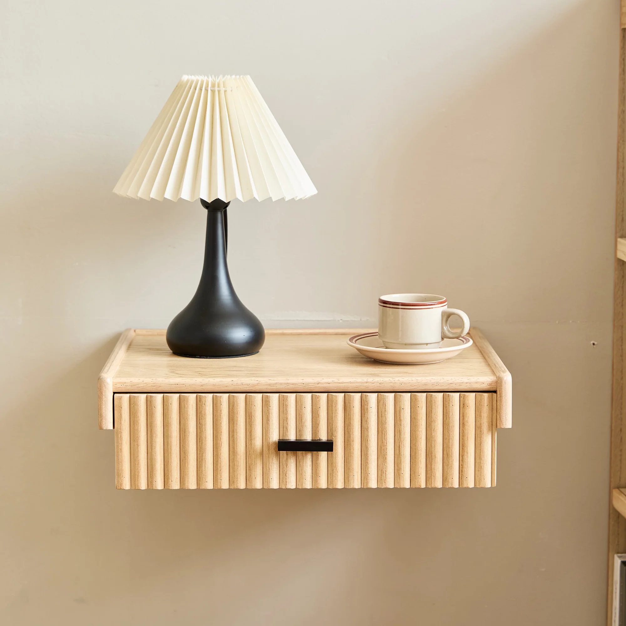 PITEA - Table de chevet murale en bois naturel - Image 2