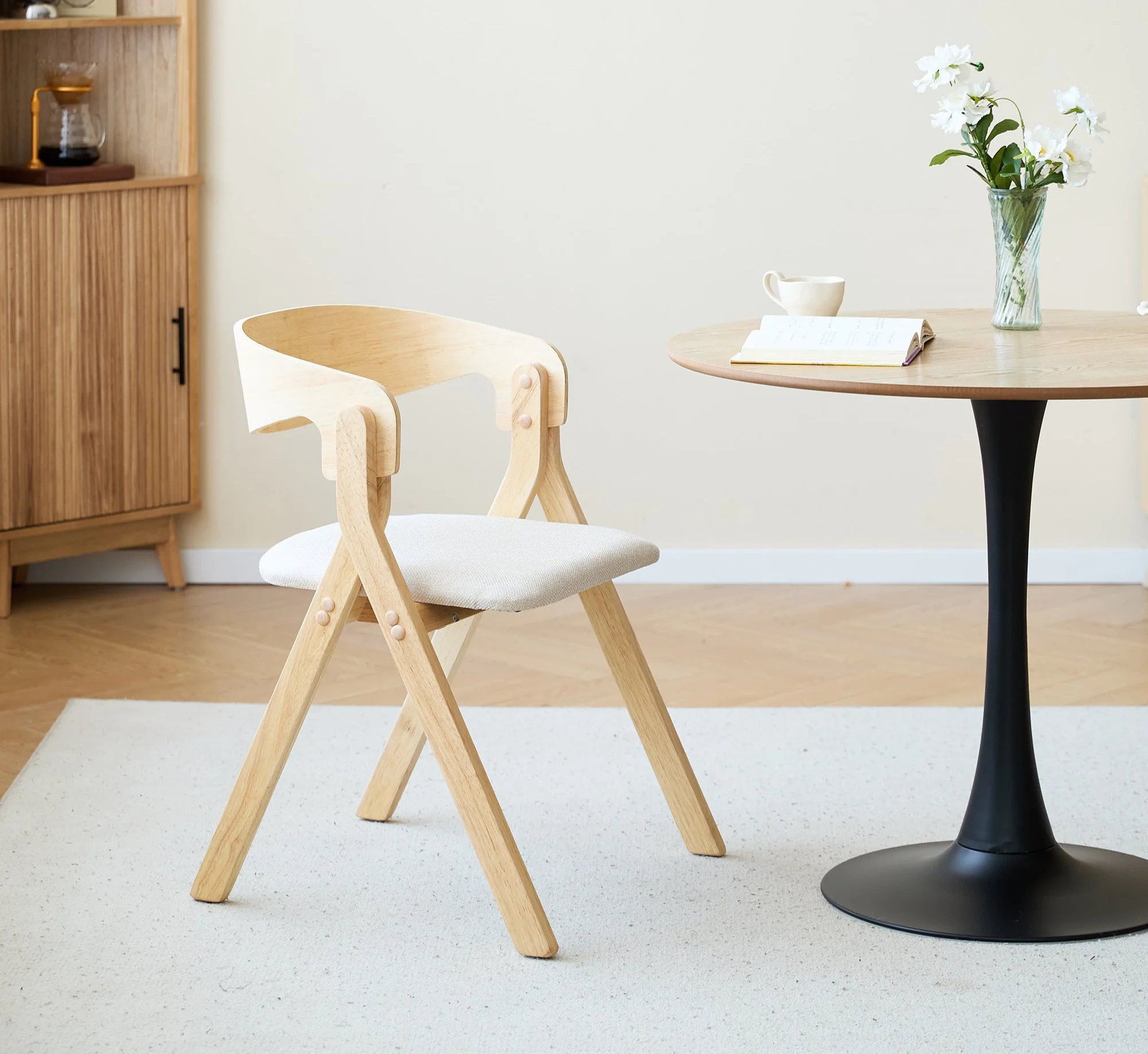 PORI - Lot de 2 chaises de salle à manger en bois massif et tissu beige