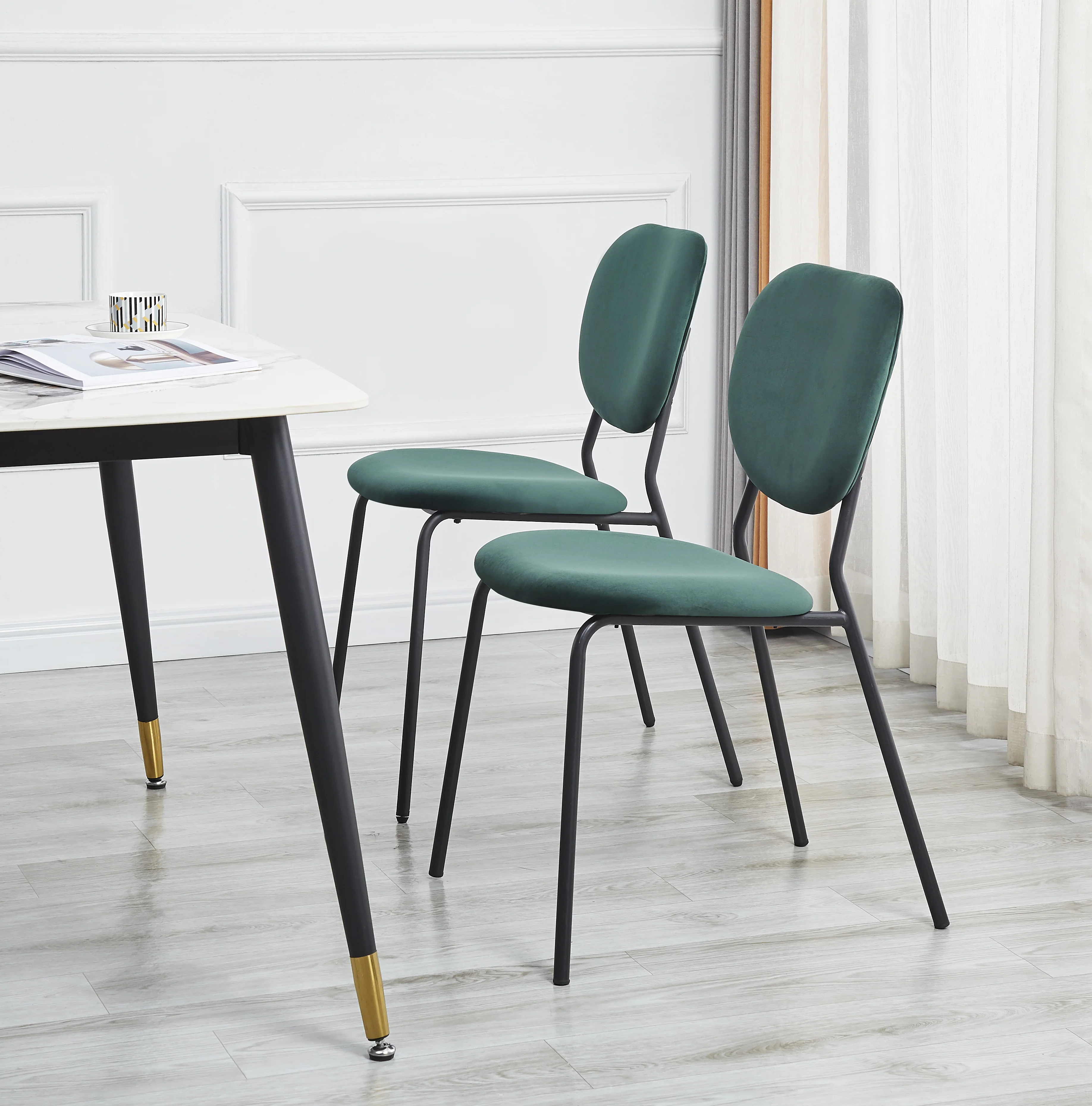 SUZUKA - Lot de 2 chaises scandinaves en métal et velours vert - Image 3