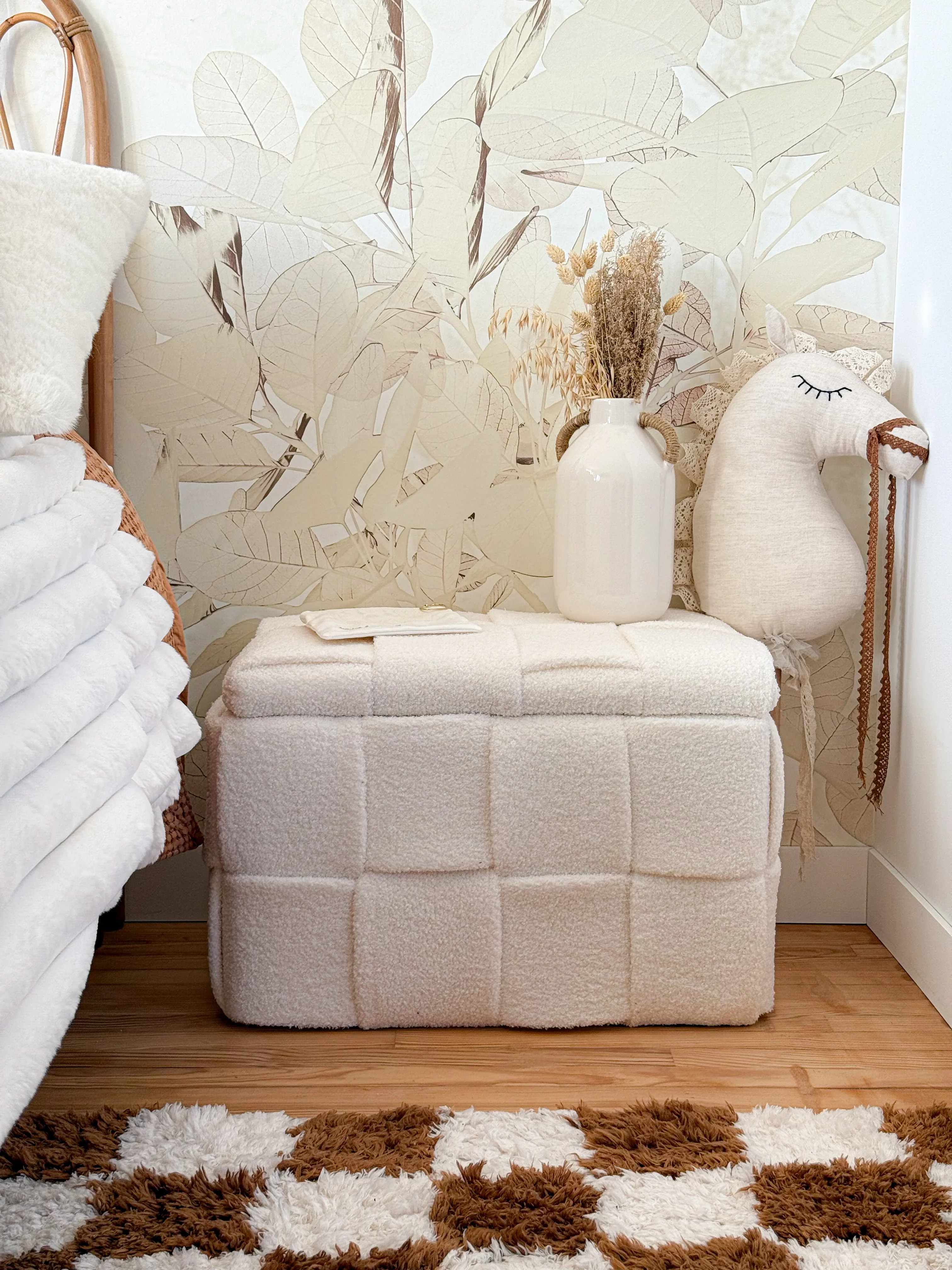 VANERN - Banc avec rangement en bouclettes blanches - Image 12